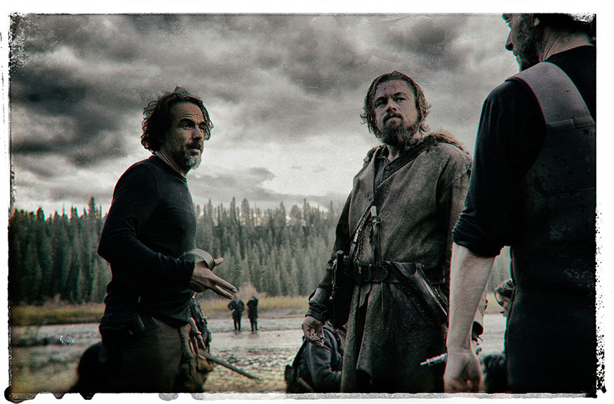 Regisseur Alejandro González Iñárritu mit Leonardi DiCaprio und wahrscheinlich Kameramann Emmanuel Lubezki (Bild wurde ohne Erklärung bereitgestellt).